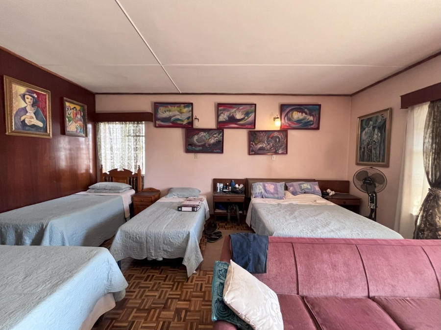 9 Bedroom Property for Sale in Generaal De Wet Free State